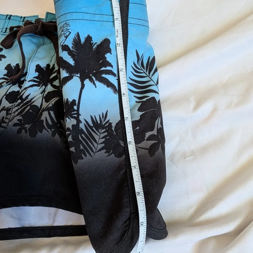5/$20 🏄‍♀️ Billabong Board Shorts Y2K Style Medium - Picture 7 of 7